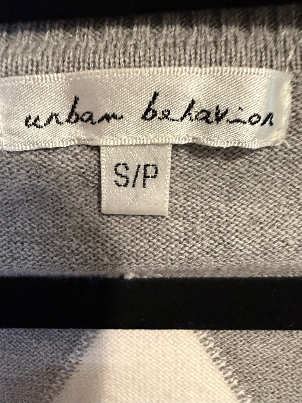 URBAN BEHAVIOR Gray White Argyle V-Neck Sweater Vest Preppy Knitwear SIZE SMALL